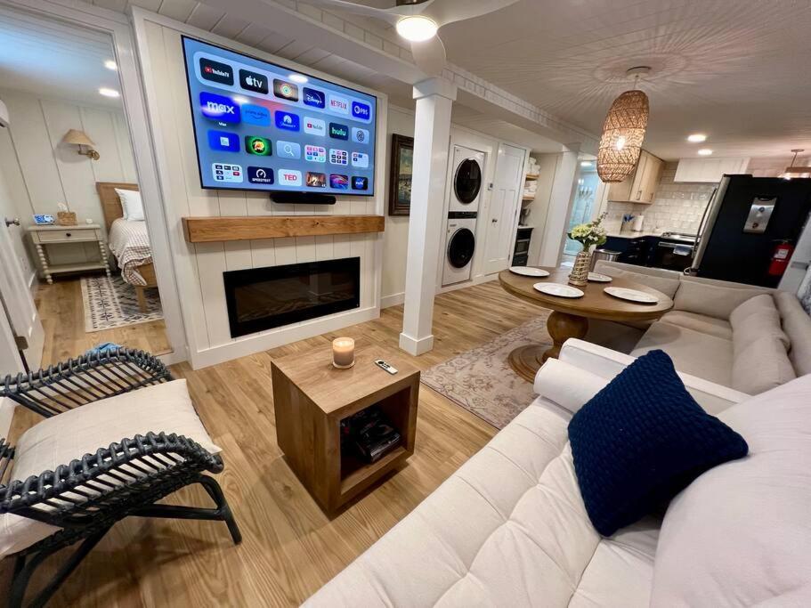 Historic Charmer Apartment *