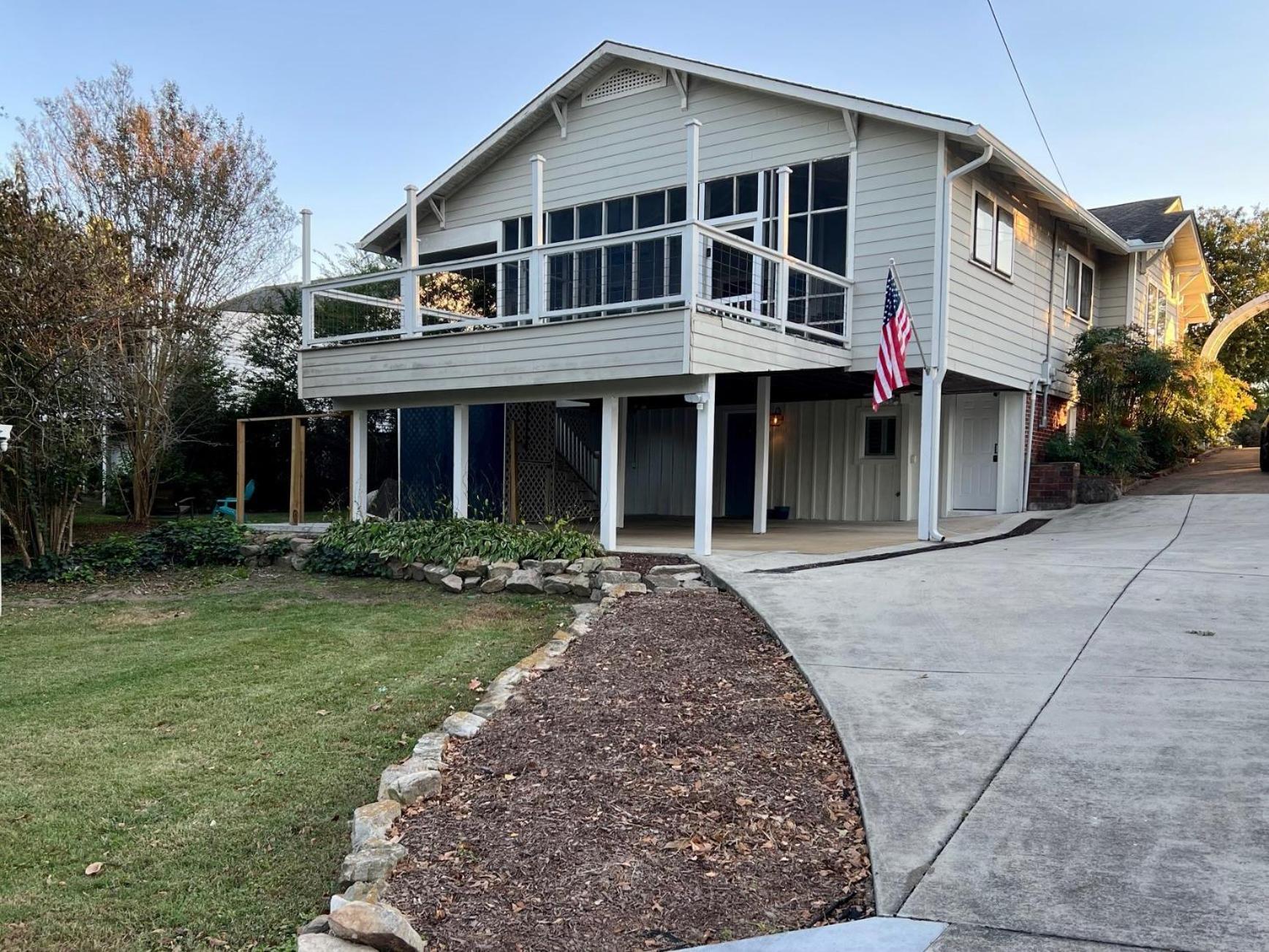 Apartment Historic Charmer Albertville